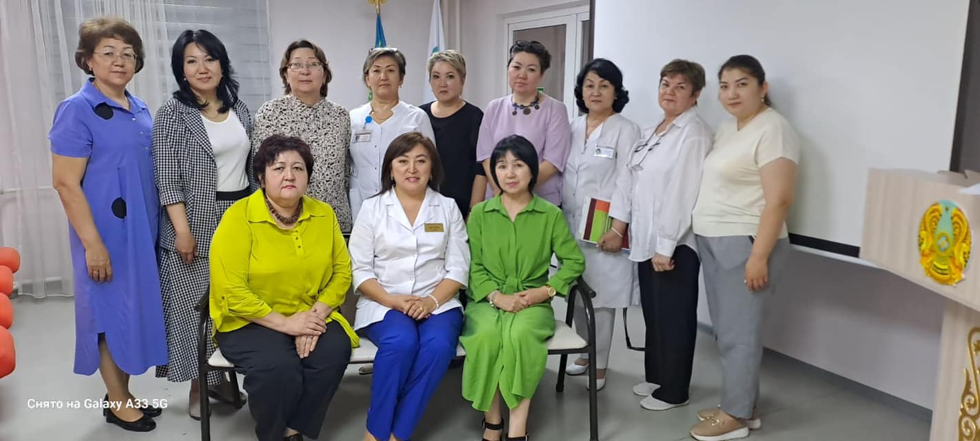 Гей-еркектердің бетіне сийіп, камминг көрсететін порно Watch Нина Мерседес порно видео