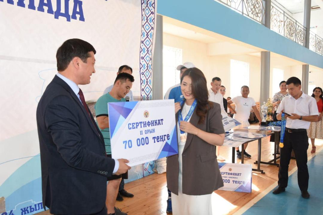 Үлкен кәрі есектердің суреттері