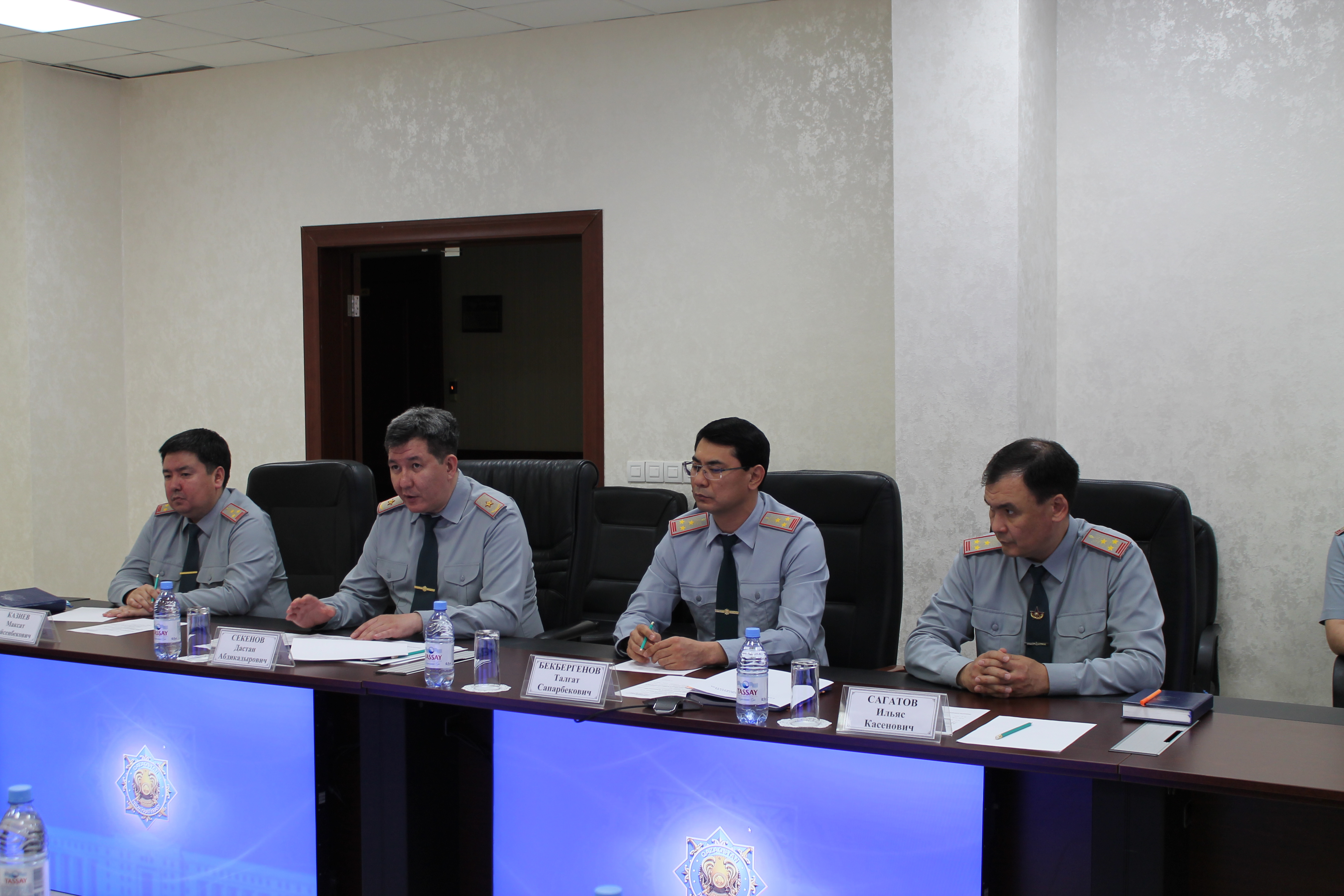 Caught порно фильмін қараңыз