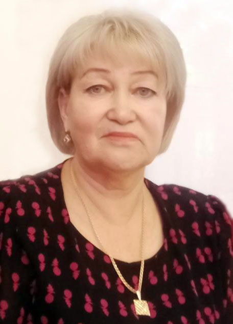 Әуесқой свингерлер әйелді еркектің алдында трахает Африканың жабайы тайпаларымен жыныстық қатынас