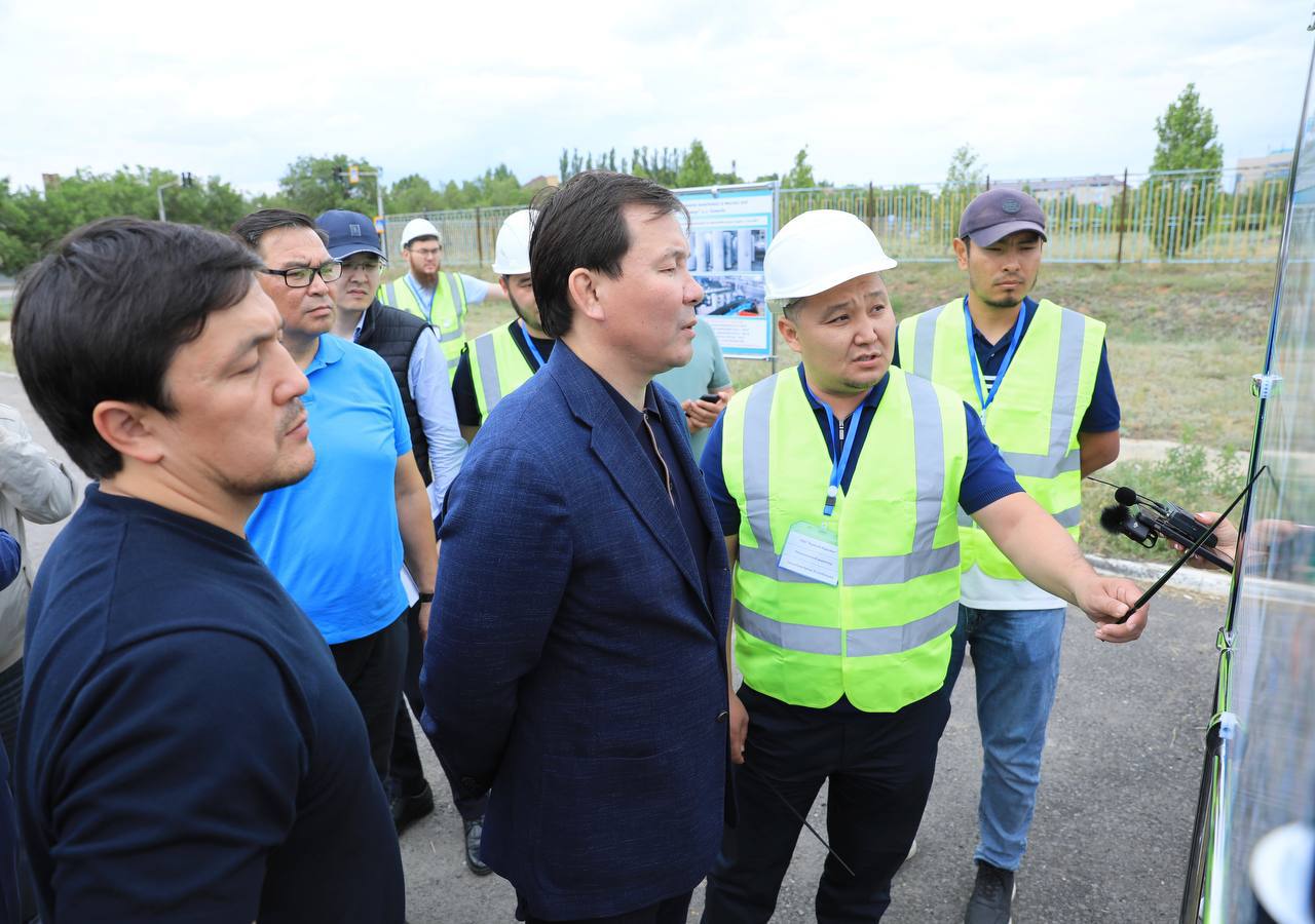 В Актобе ремонтируют около 90 км дорог и строят ливневки