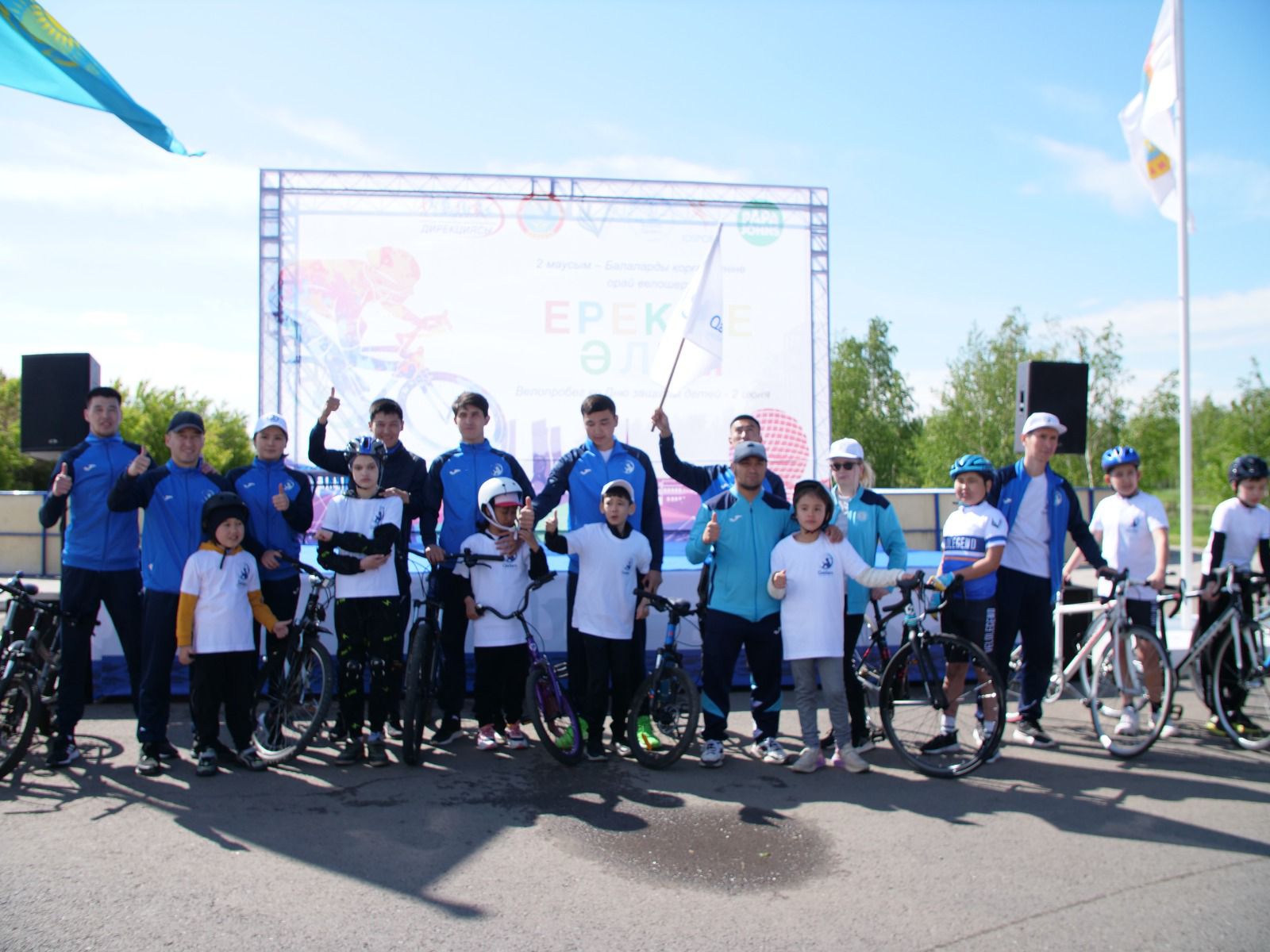 «Ерекше әлем»: Астанада алғаш рет ерекше балаларға арналған велошеру өтті