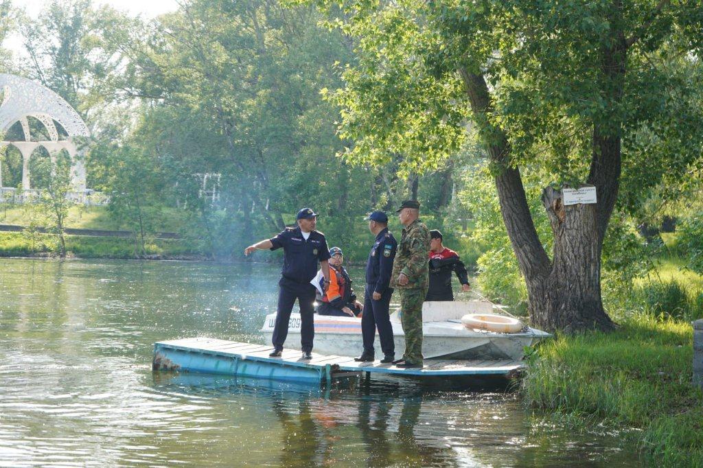Готовность пляжей осмотрели спасатели ВКО