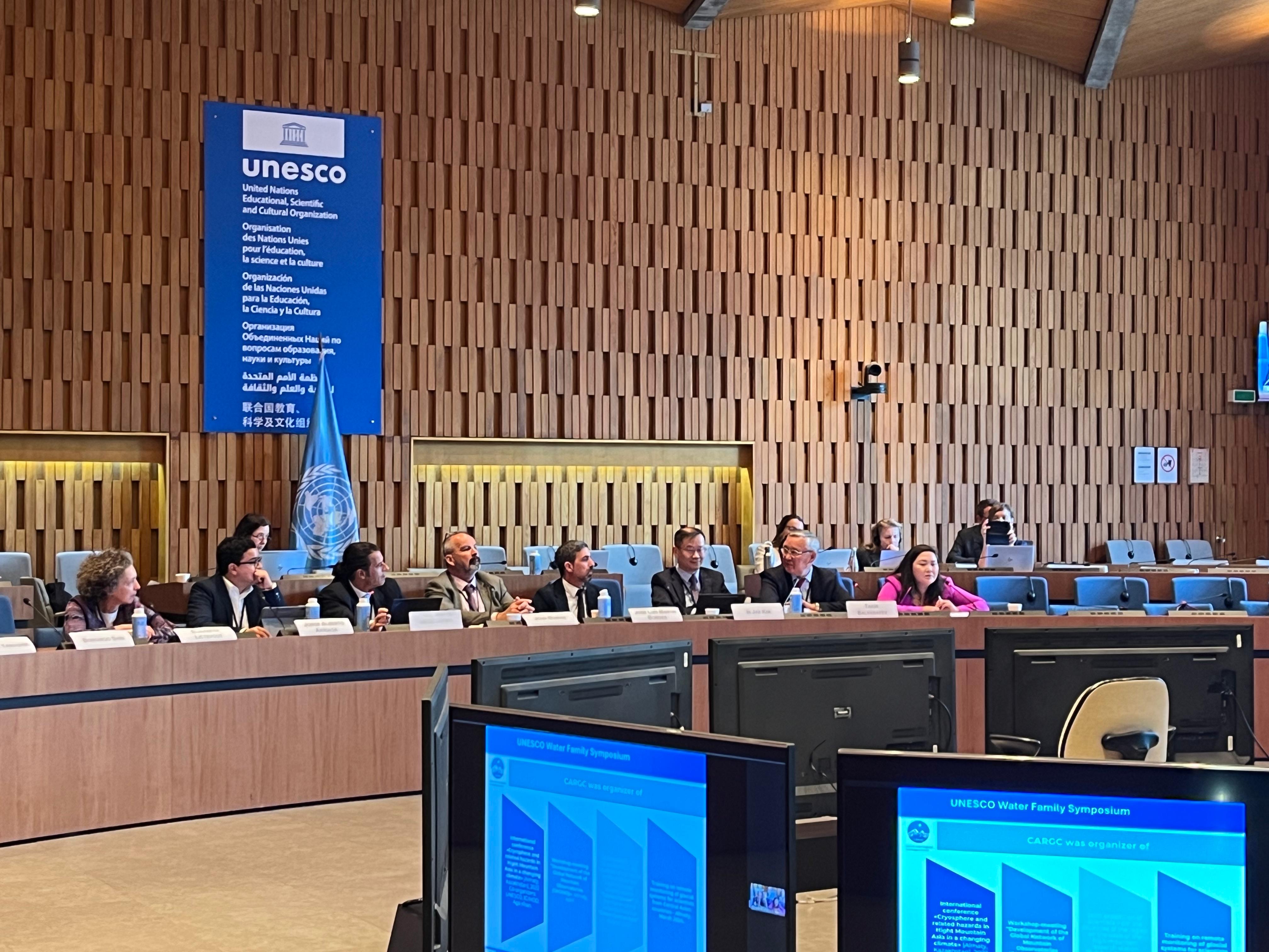 Activities of Central Asian Regional Glaciological Center Presented at UNESCO Headquarters