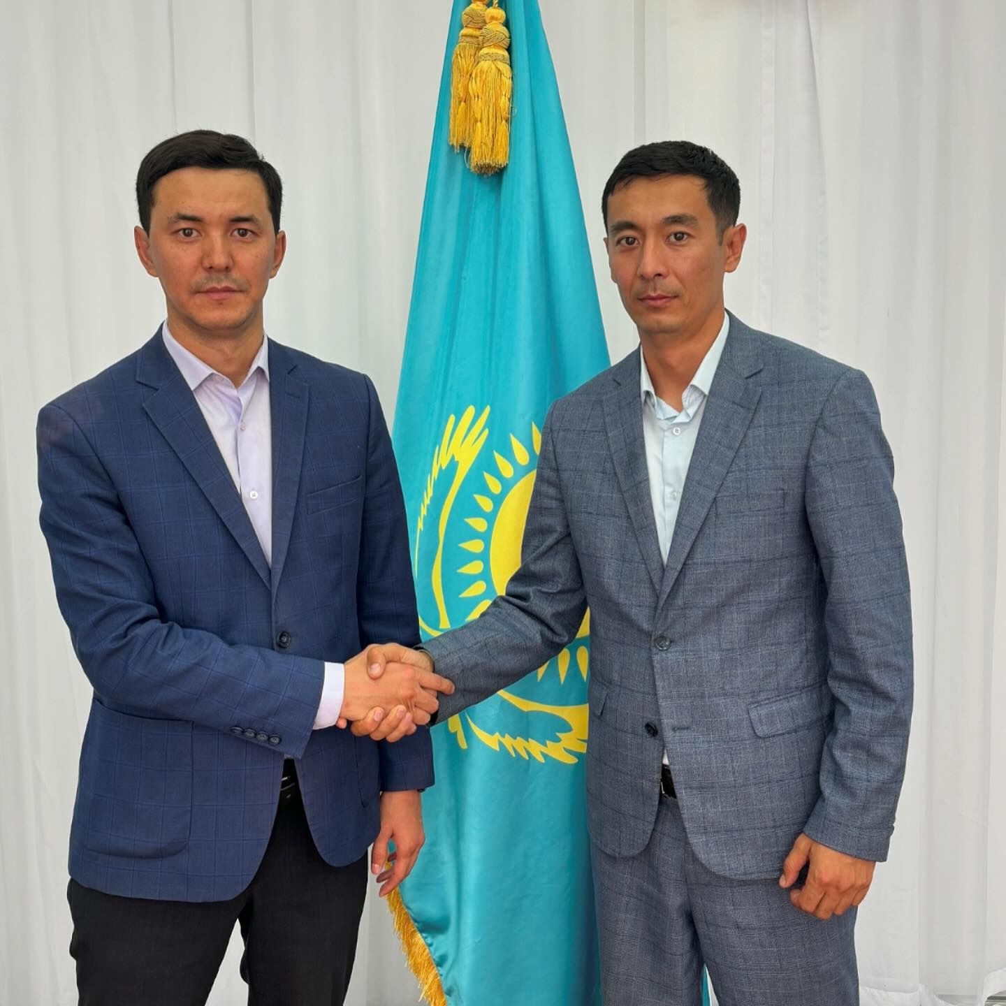 Русское порно видео: Достар тойда бір-бірінің қалыңдығын сиқыған