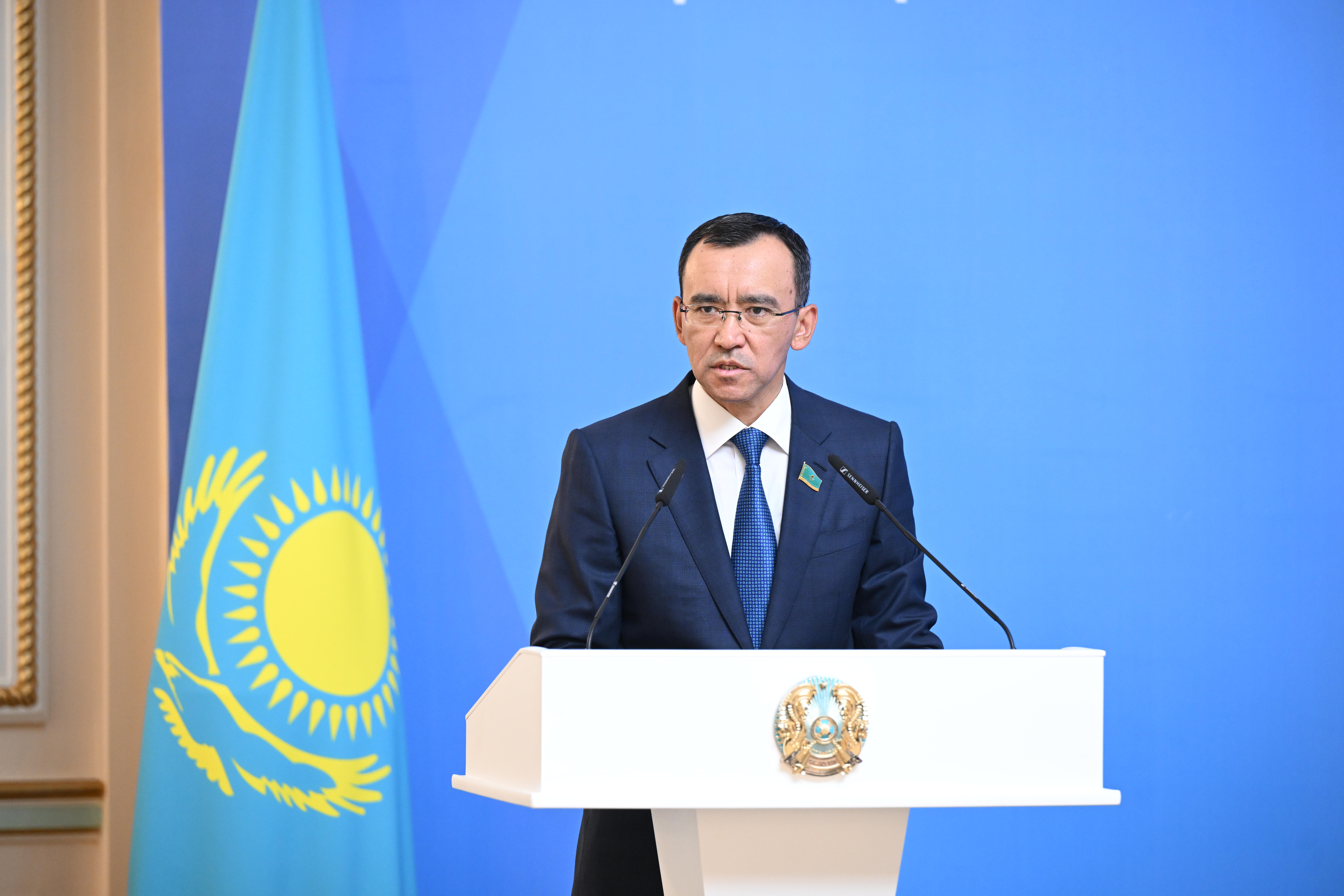 Сенат төрағасы Aлматы қаласы мәслихатының депутаттарымен кездесті