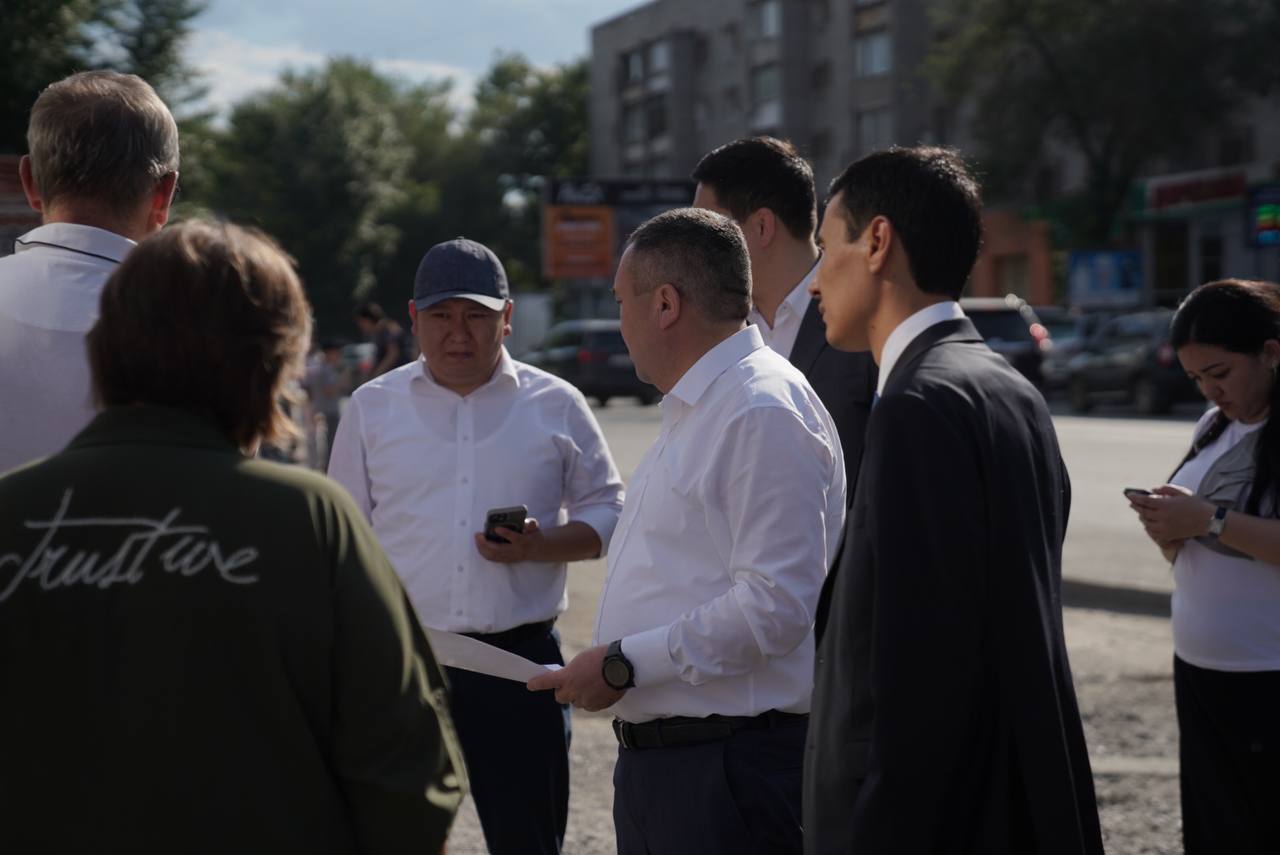 Аким города встретился с руководителями бизнес-объектов по улице Каюма Мухамедханова