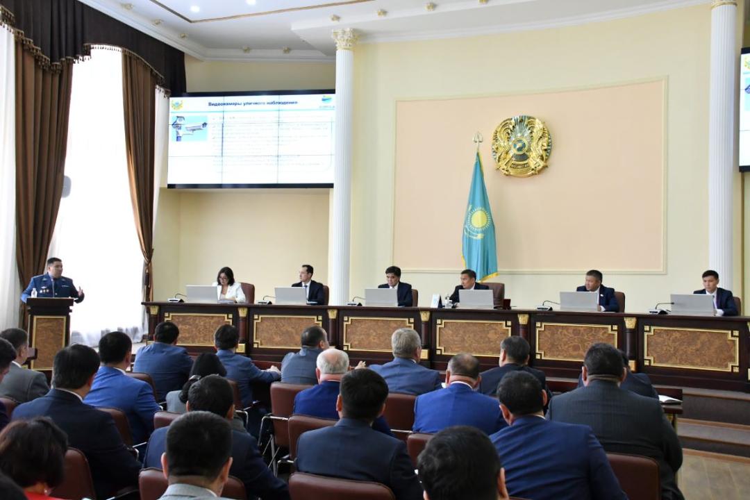 Аким области поручил усилить безопасность в школах региона