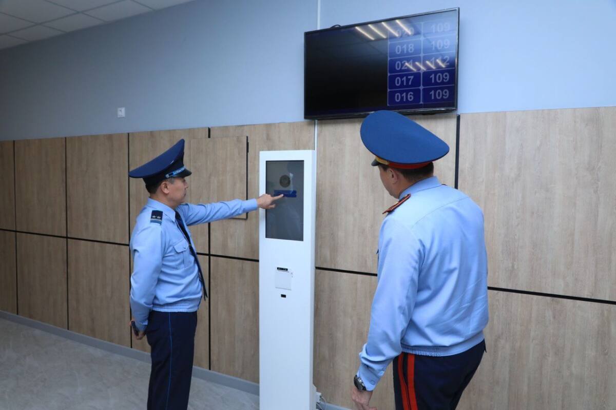 Новое помещение управления миграционной службы посетил руководитель столичной полиции