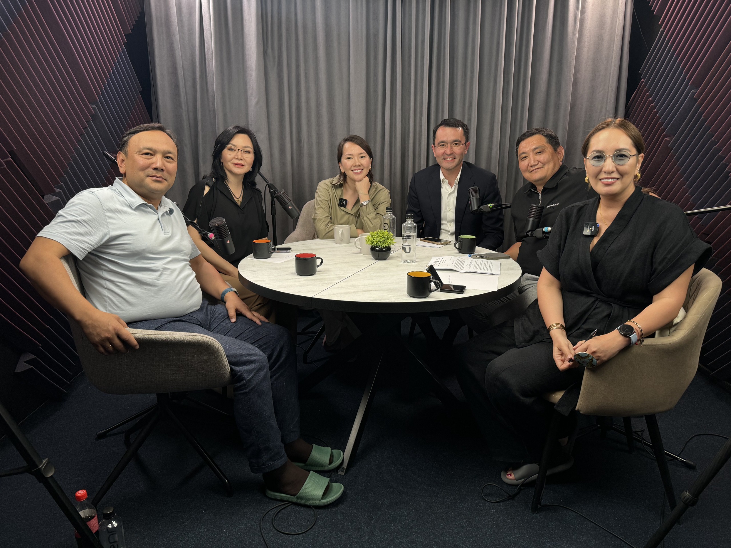 ТУРИЗМ ЖӘНЕ СПОРТ ВИЦЕ-МИНИСТРІ ЕРЖАН ЕРКІНБАЕВ ҚР СЕНАТЫ ЖӘНЕ ТУРИСТІК САЛА ӨКІЛДЕРІМЕН КЕЗДЕСТІ