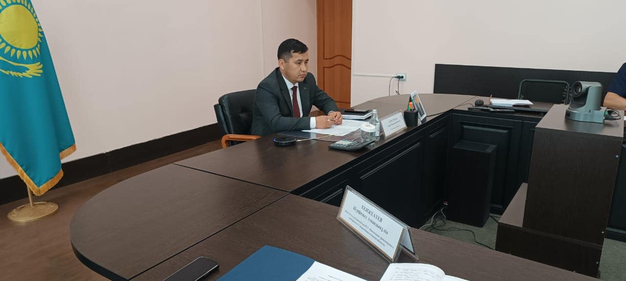 Жүктерді ауыр жүк көліктерімен тасымалдау мәселесі бойынша дөңгелек үстел