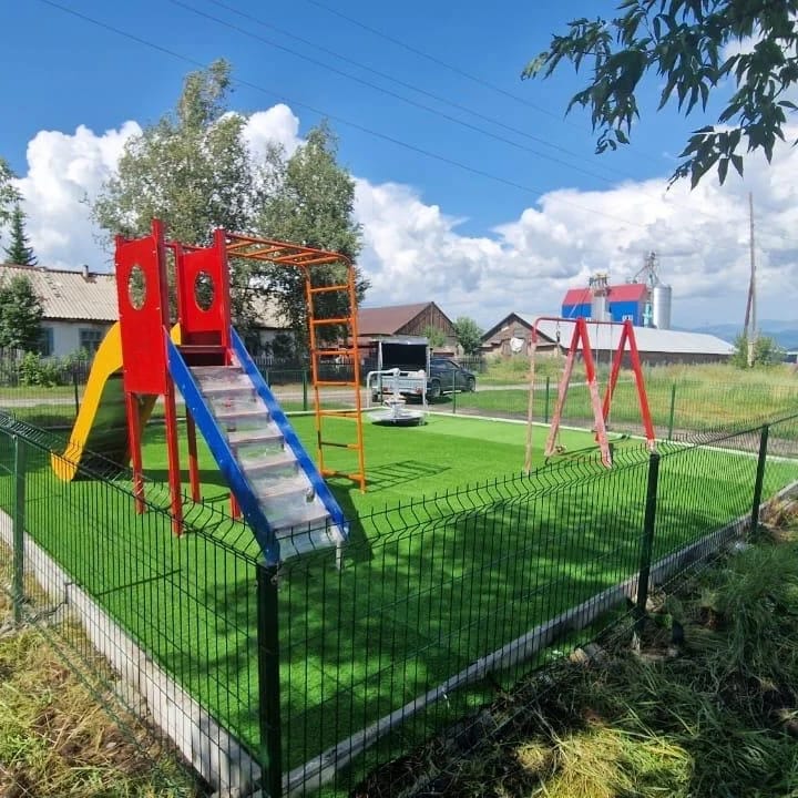 Балалар ойын алаңының құрылысы.