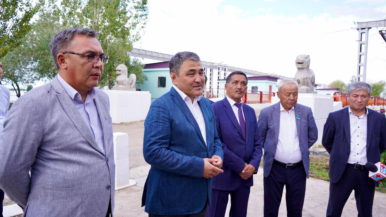 Наполнение озер Кызылординской области, испытания венгерских технологий экономии воды и обеспечение населенных пунктов питьевой водой: о поездке министра водных ресурсов и ирригации в Кызылординскую область