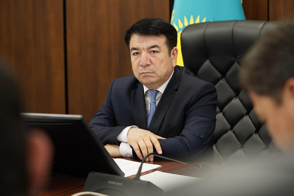 Необходимо увеличить штатную численность специалистов органов опеки – министр просвещения о нарушениях прав детей