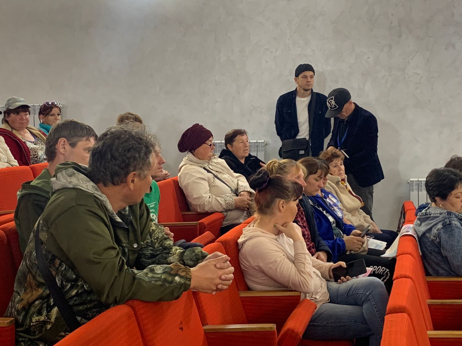 Алтын дән ауылдық округінде ҚР Парламенті Мәжілісінің Әлеуметтік -мәдени даму комитетінің депутаты Нұрлан Сатыбалдыұлы Ауесбаевпен Советское ауылының тұрғындарымен кездесуі өтті. Ауыл тұрғындары оларды тебірентетін сұрақтар қойды