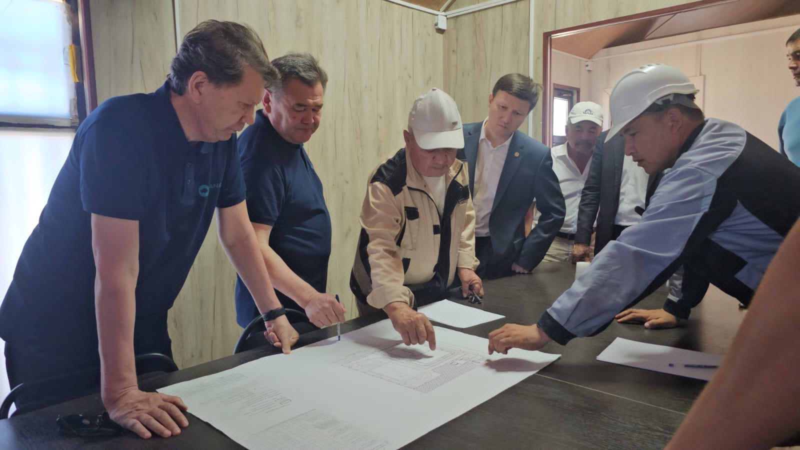 Deputies of the Majilis of the Republic of Kazakhstan Marhabat Zhayymbetov and Murat Ergeshbayev specially visited Zhanakorgan district on a working visit.