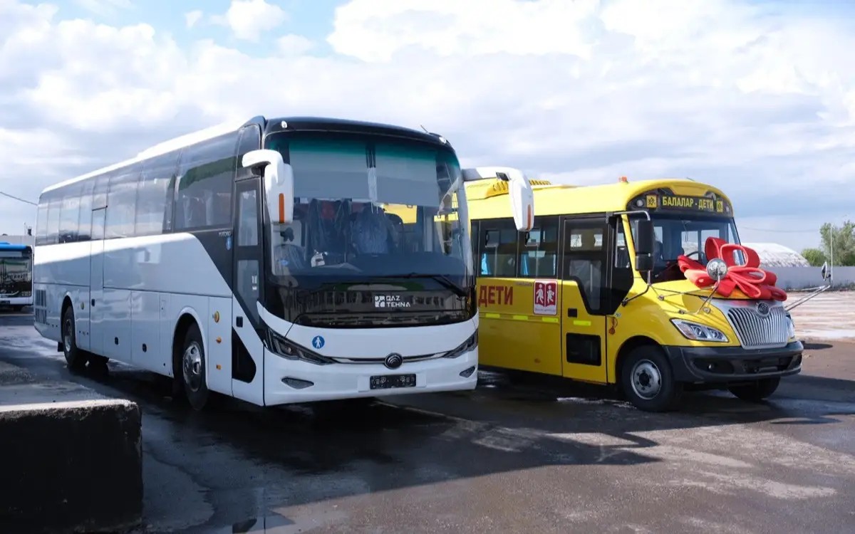 Жалаңаш R&B жұлдыздары Бианка