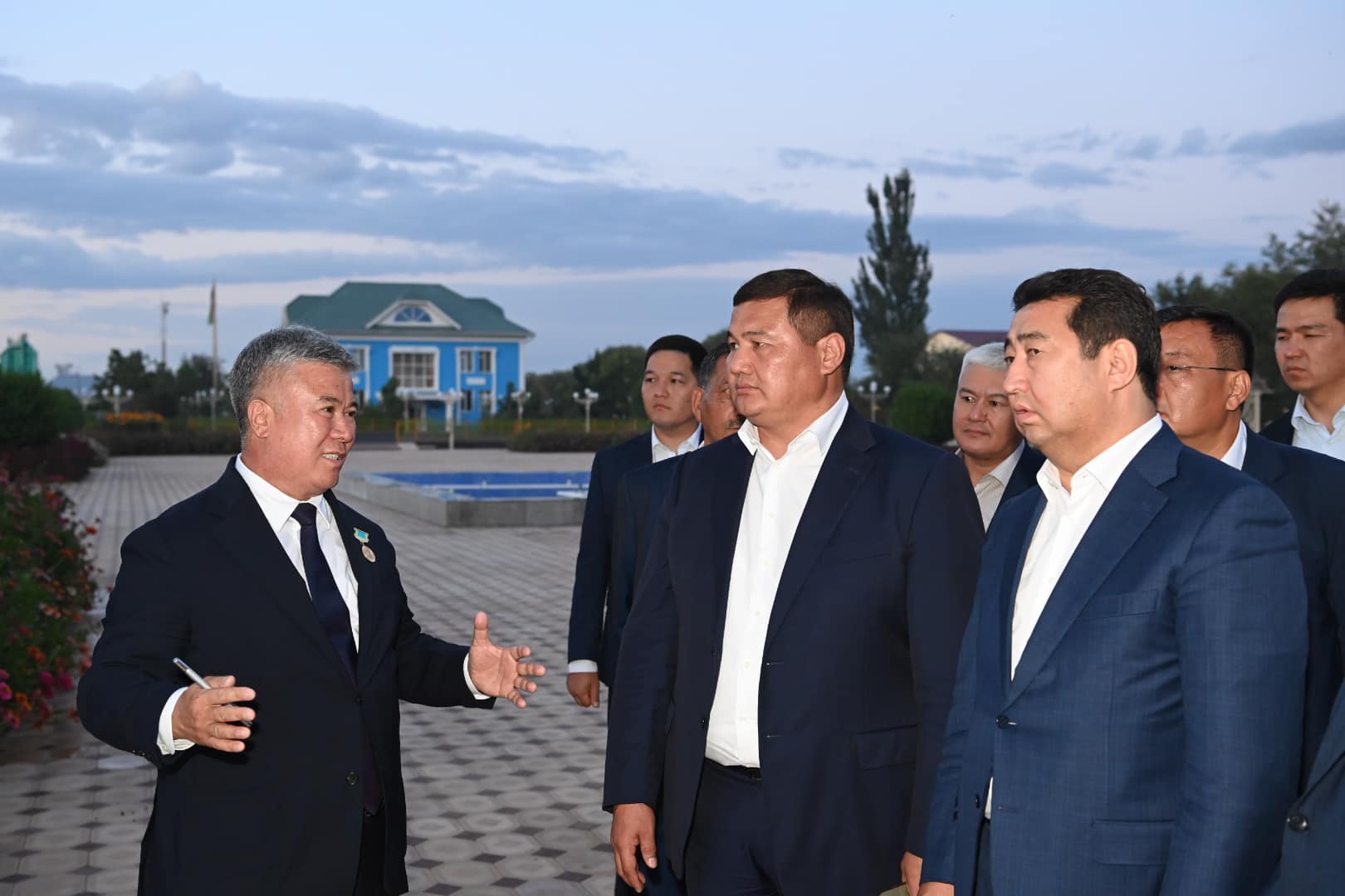 Ауыл шаруашылығы министрі бастаған делегация "Бесарық" ауылындағы бастамалармен танысты