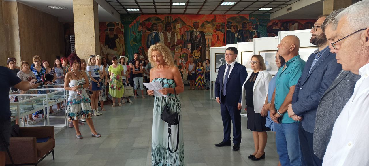 В България бе открита фотоизложба по повод 33-та годишнина от закриването на Семипалатинския ядрен полигон