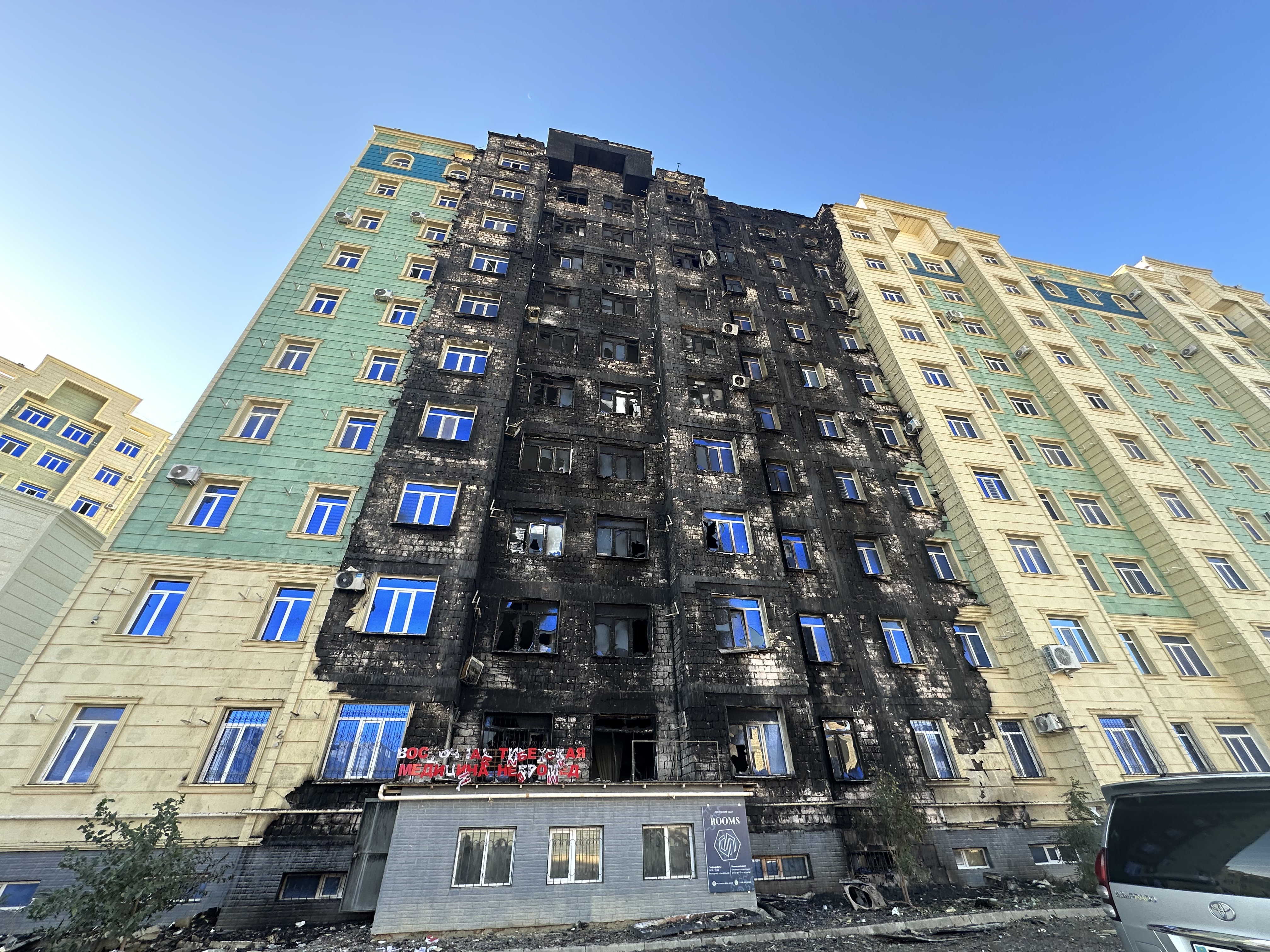 Акимат Актау: Строительная компания возьмет на себя все расходы по ремонту жилого комплекса «OTYRAR CITY»