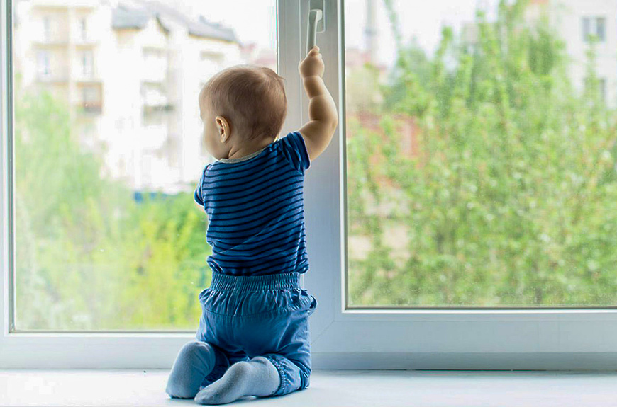 Күлкілі порно фотолар Лисбидің пискаларын ысқылаған порно көру