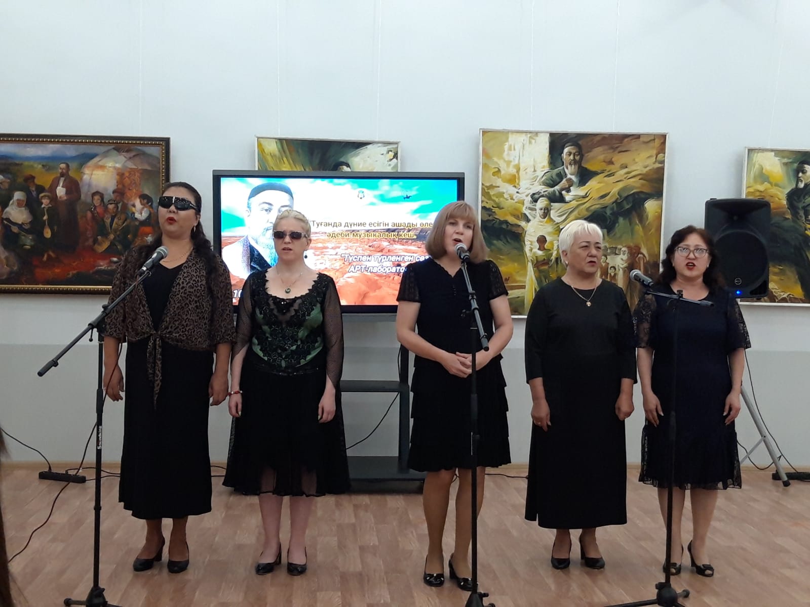 Жас жалаңаш аналар видеосы