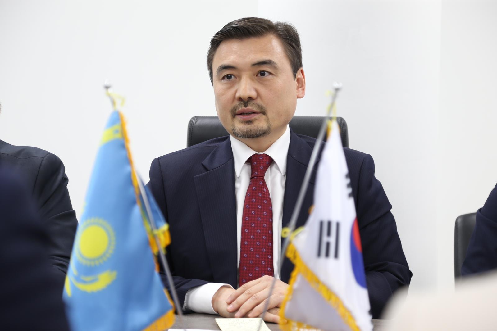 В Сеуле состоялся круглый стол, посвященный Посланию Президента Казахстана