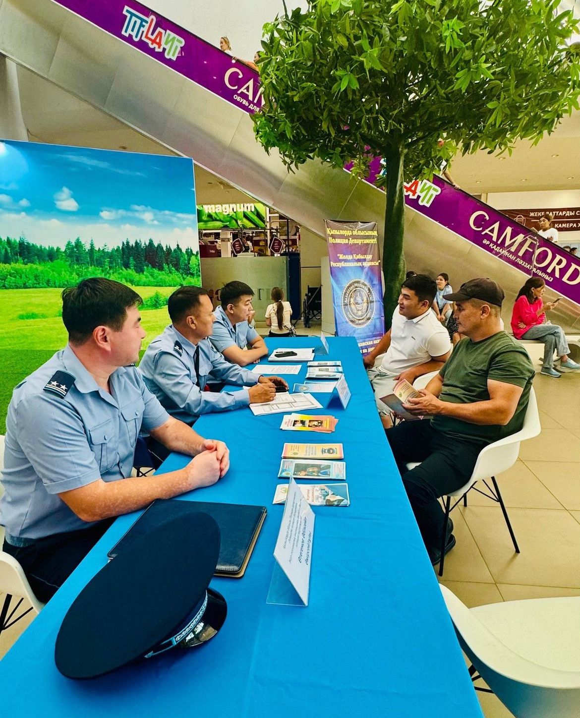 Ұйқыдағы ару эротикалық фильмін көріңіз