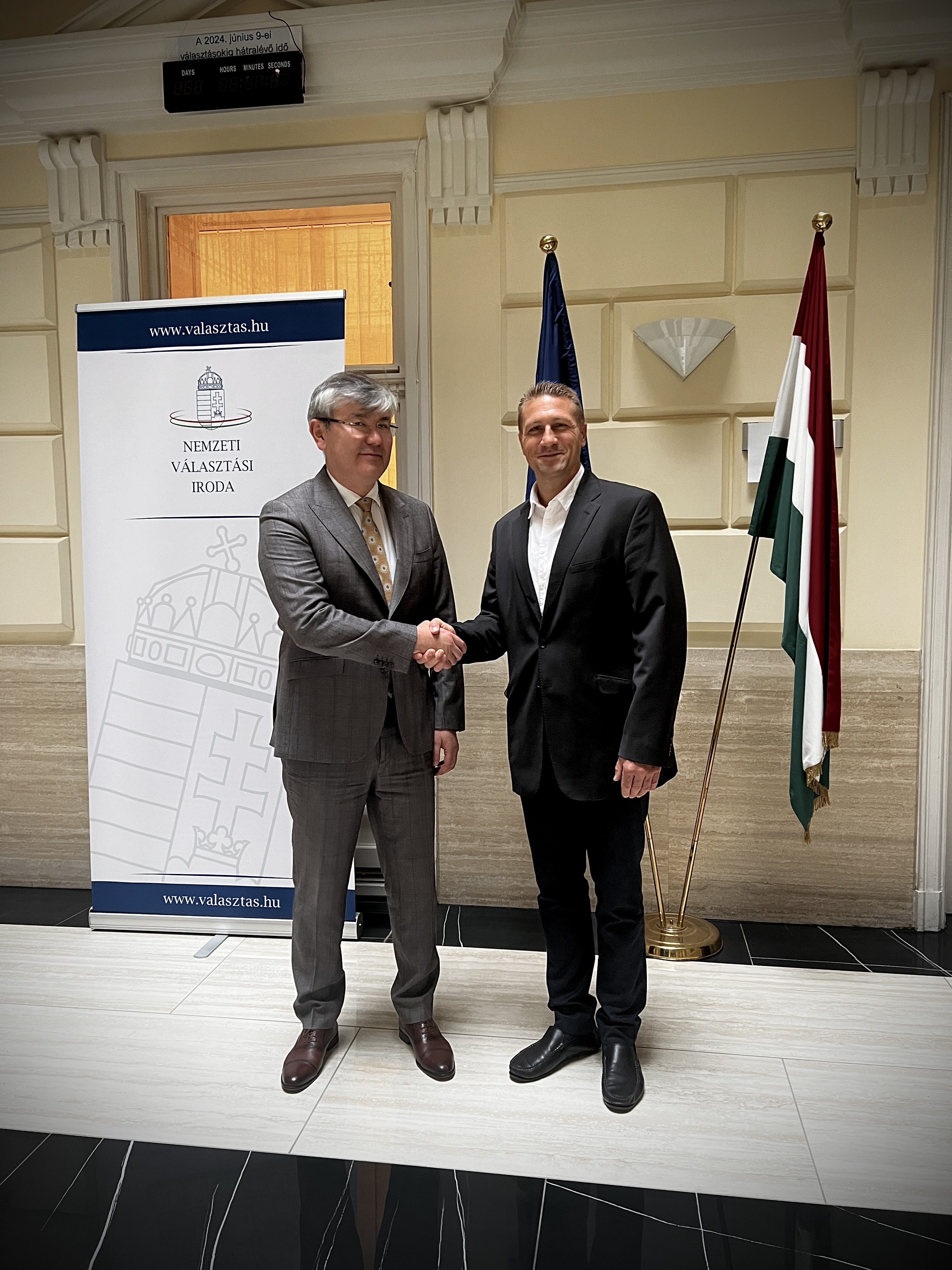 A Nemzeti Választási Iroda érdekelt a kazaksztáni kapcsolatok erősítésében