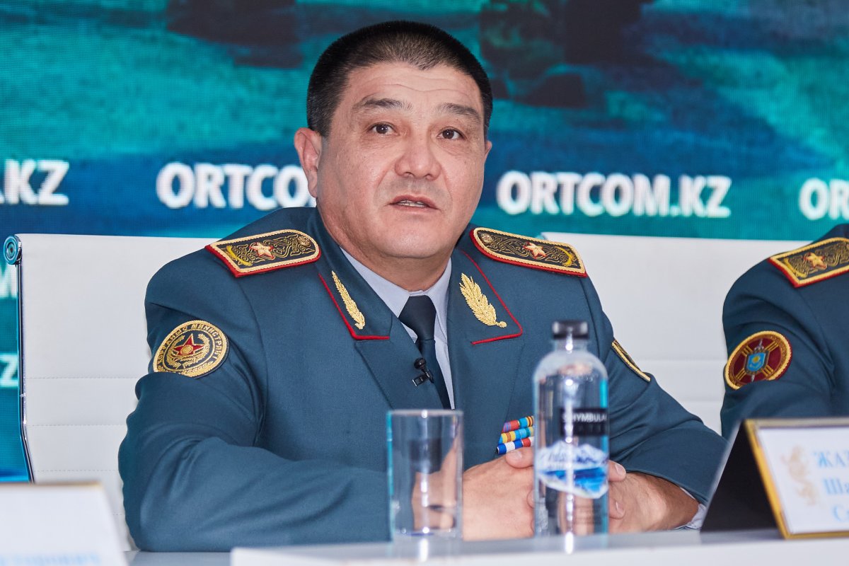 Үлкен семіз мүшені сору Сюзи Даймондпен порно көру