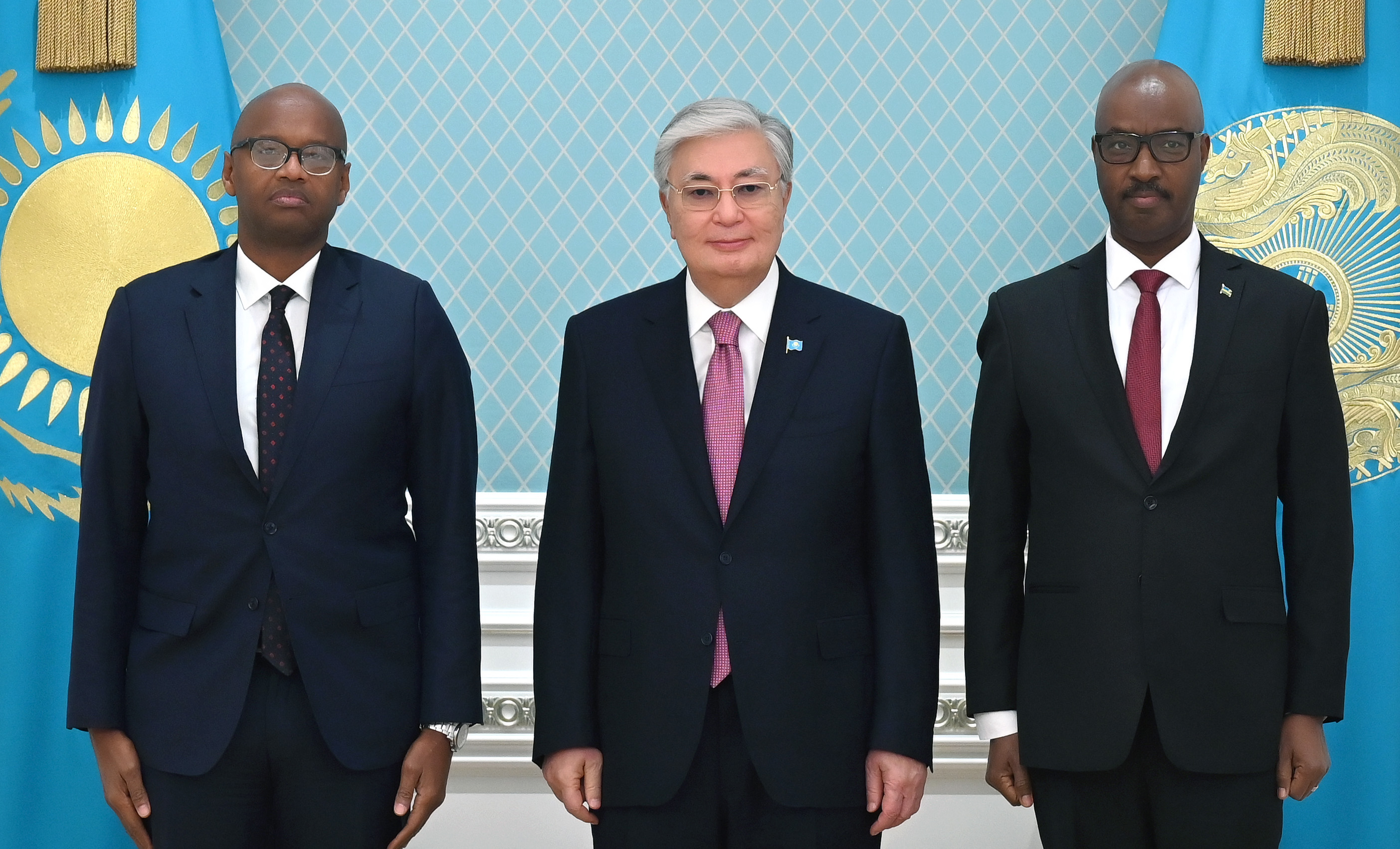 The Head of State received the Special Envoy of the President of Rwanda, Jean Paul Nyirubutama