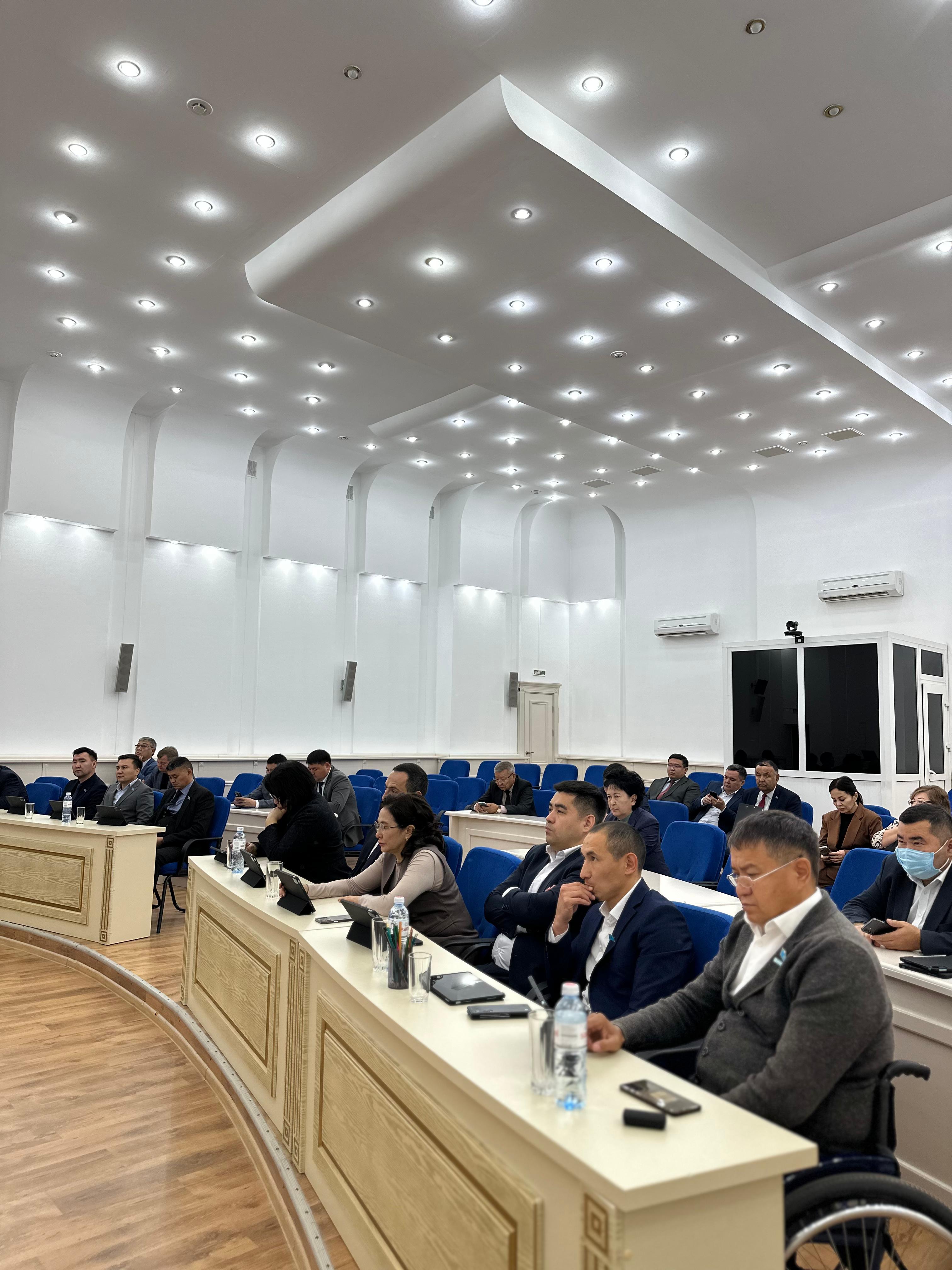 Көкшетау қаласының  және Красный Яр ауылдық округінің бюджеттерін нақтылау жөніндегі Көкшетау қаласы мәслихатының 15-ші кезектен тыс сессиясы өтті