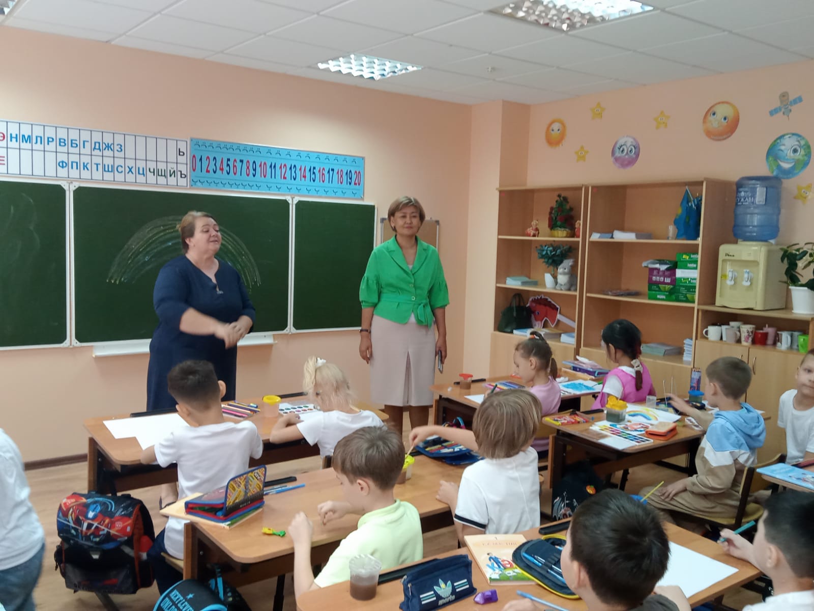 Департамент басшысы жеке мектептердің жаңа оқу жылындағы жұмысын тексерді
