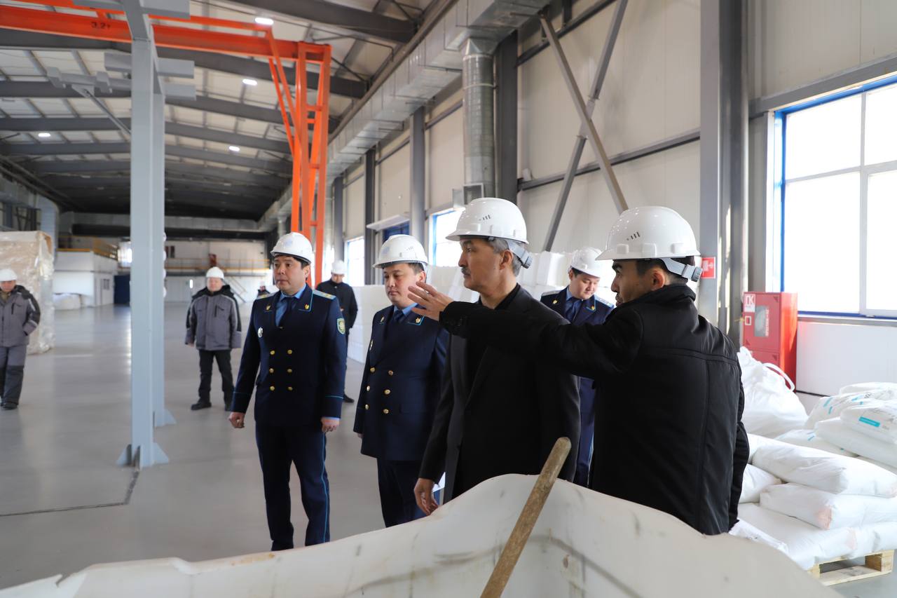 Жамбыл облысының прокуроры «Jibek Joly» АЭА-ның еңбек ұжымдарымен кездесті