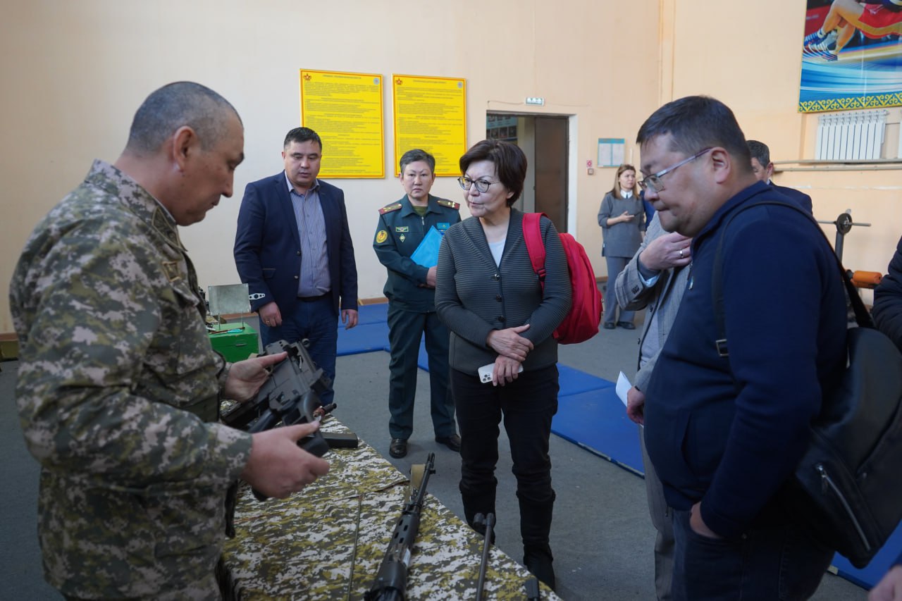 Депутаты Мажилиса Парламента предложили наделить военно-технические школы функцией подготовки военнослужащих