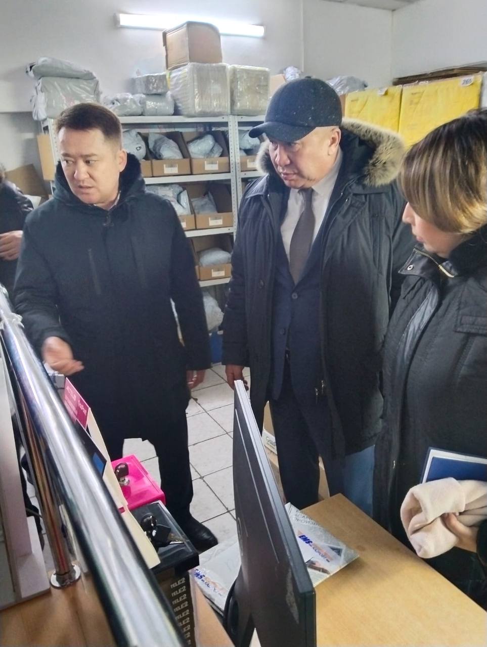 Қала әкімі Шығыс кентіндегі «Қазпошта» бөлімшесінің жағдайымен танысты