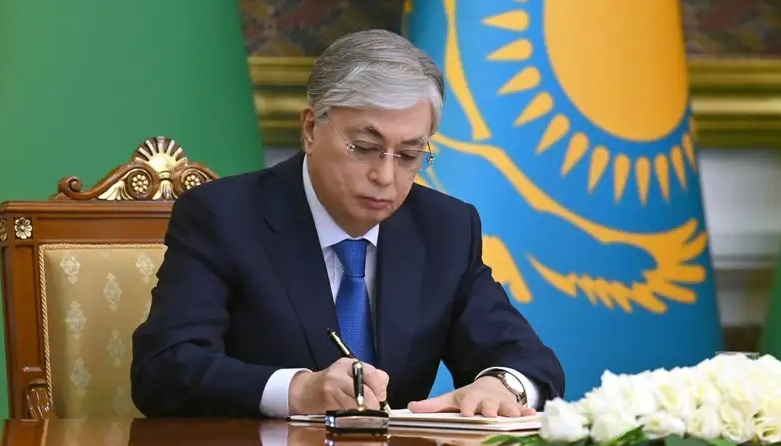Қазақстан Республикасының Президенті Қасым-Жомарт Тоқаев ақпаратқа қол жеткізу және мемлекеттік сыйақылар туралы Заңға қол қойды