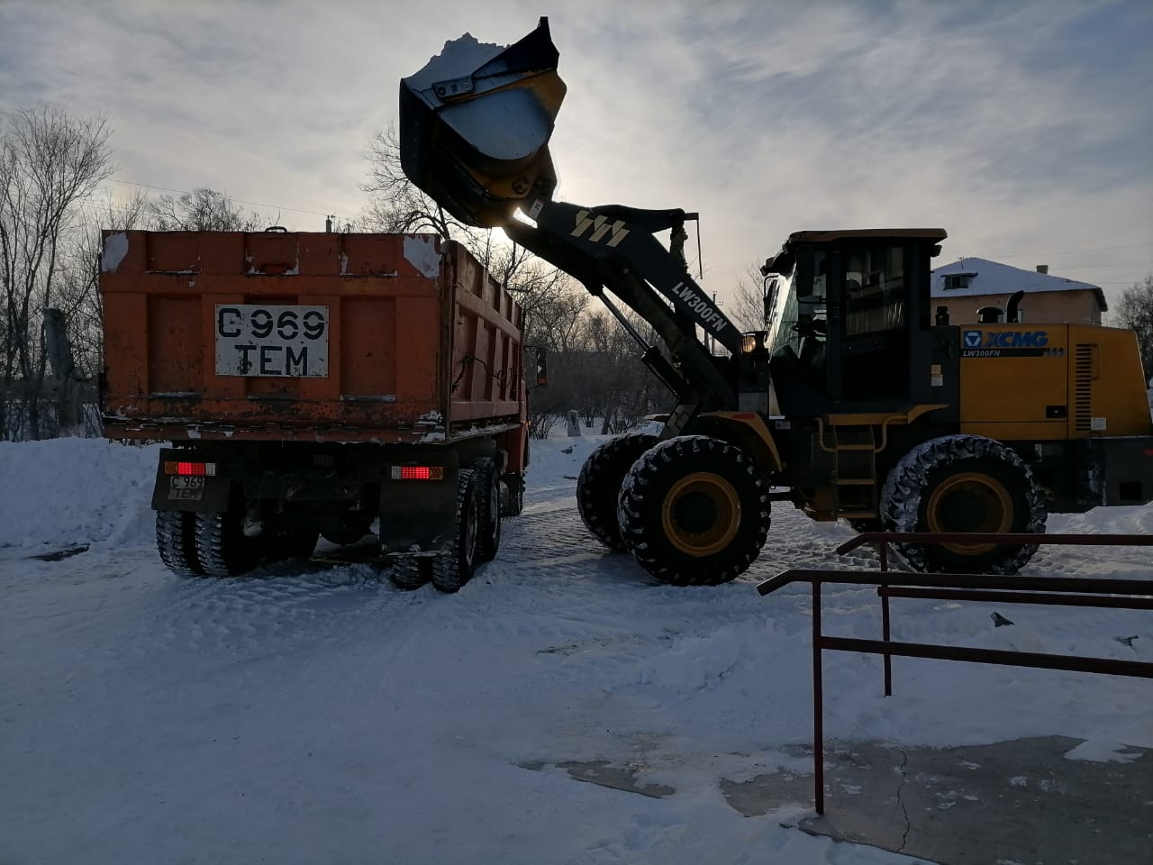 В селе Гастелло ведутся работы по очистке улиц от снега