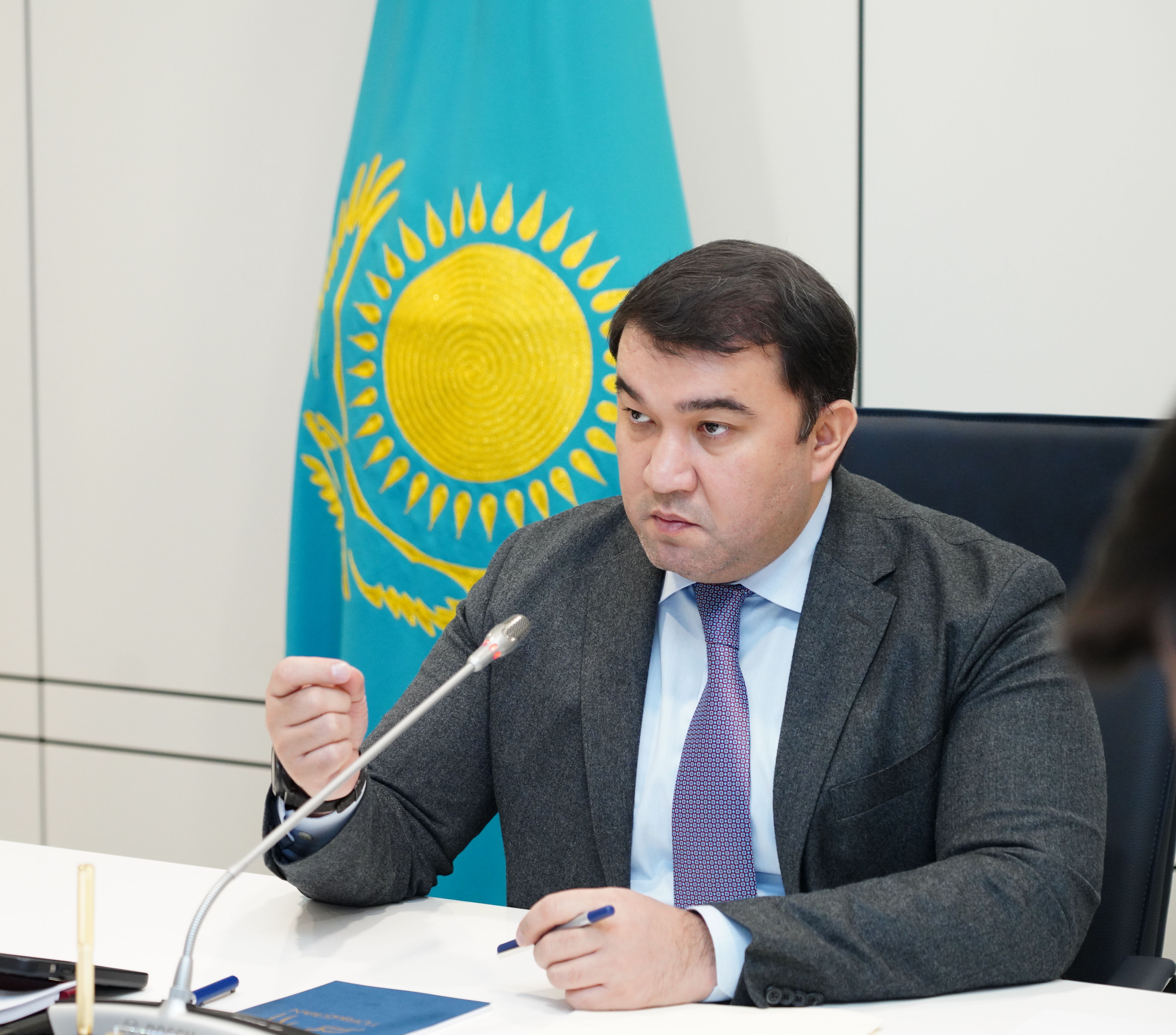ТҮРКІСТАН: ДЕНСАУЛЫҚ САҚТАУ САЛАСЫНДАҒЫ ӨЗЕКТІ МӘСЕЛЕЛЕР ТАЛҚЫЛАНДЫ
