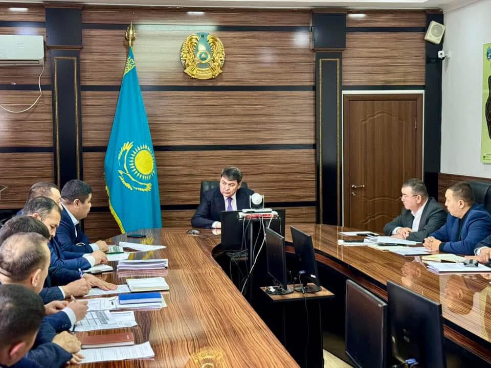 В ТУРКЕСТАНСКОЙ ОБЛАСТИ ПРОВЕРИЛИ ГОТОВНОСТЬ К БОРЬБЕ С САРАНЧОЙ