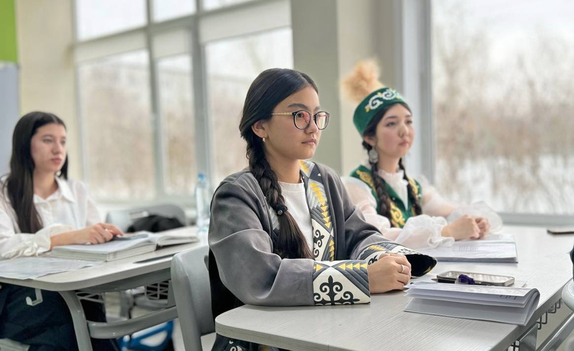 Абай шығармаларының үздік оқырмандары