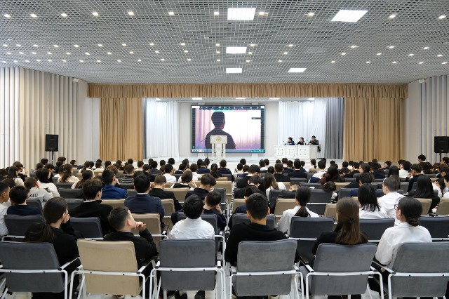 В школах области проводятся встречи по вопросам противодействия интернет-мошенничества