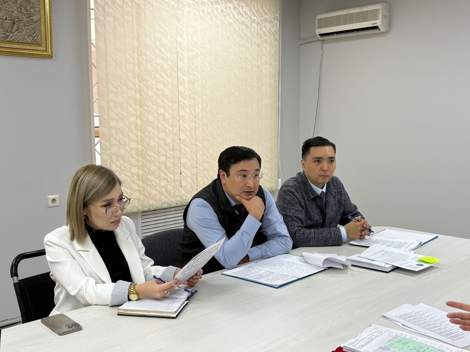 Представитель Уполномоченного по правам человека по городу Астана совместно с руководителем Департамента юстиции города Астана провели прием граждан