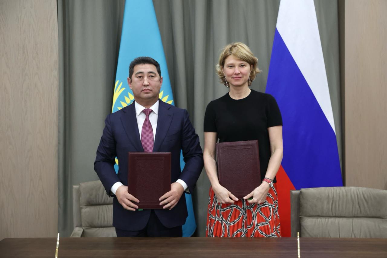 Айдарбек Сапаров и Оксана Лут подписали план мероприятий по развитию казахстанско-российского сотрудничества в АПК