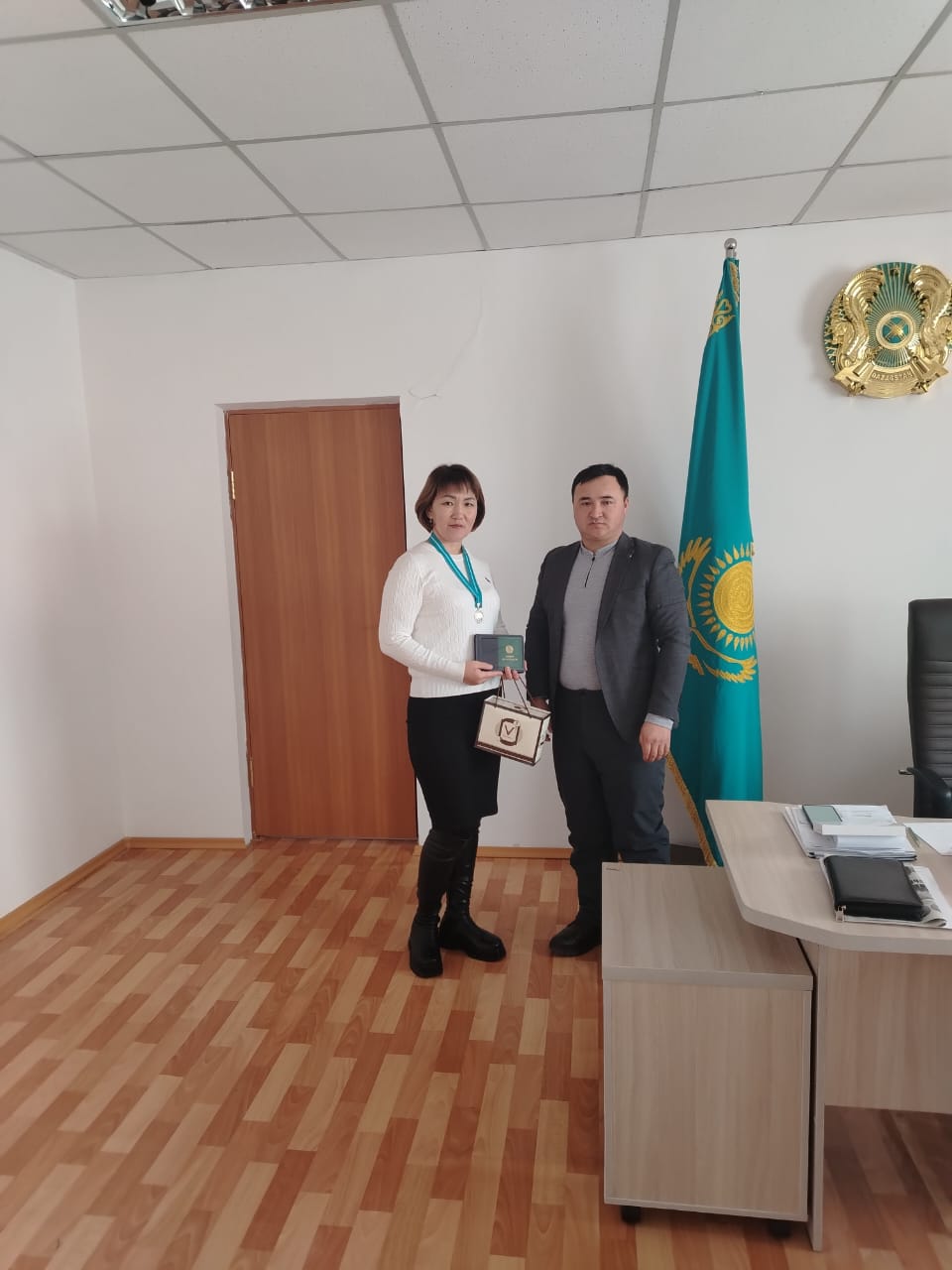 «Күміс алқа» алқасымен марапаттау