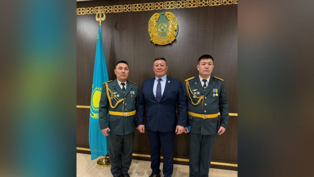 Гвардейцы награждены нагрудным знаком "Намыс" имени Бауыржана Момышулы