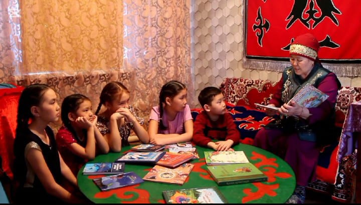 Кең ареолалары бар үлкен кеуделердің фотосуреттері