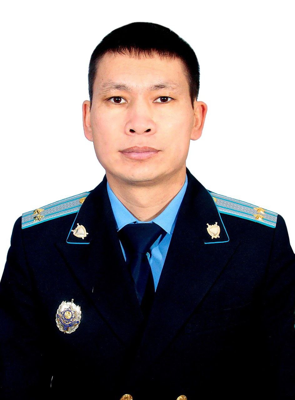 Ұялшақ әйелді досы алғаш рет трафикті алады (порно)