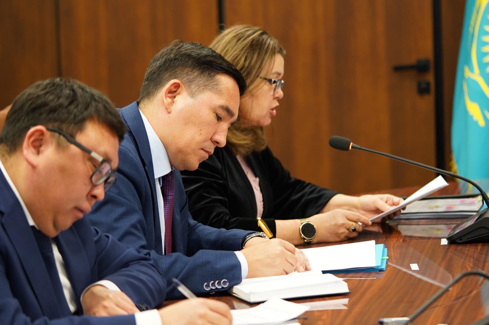 Оқу-ағарту министрлігінде білім беру саласындағы негізгі міндеттердің орындалу барысы қаралды