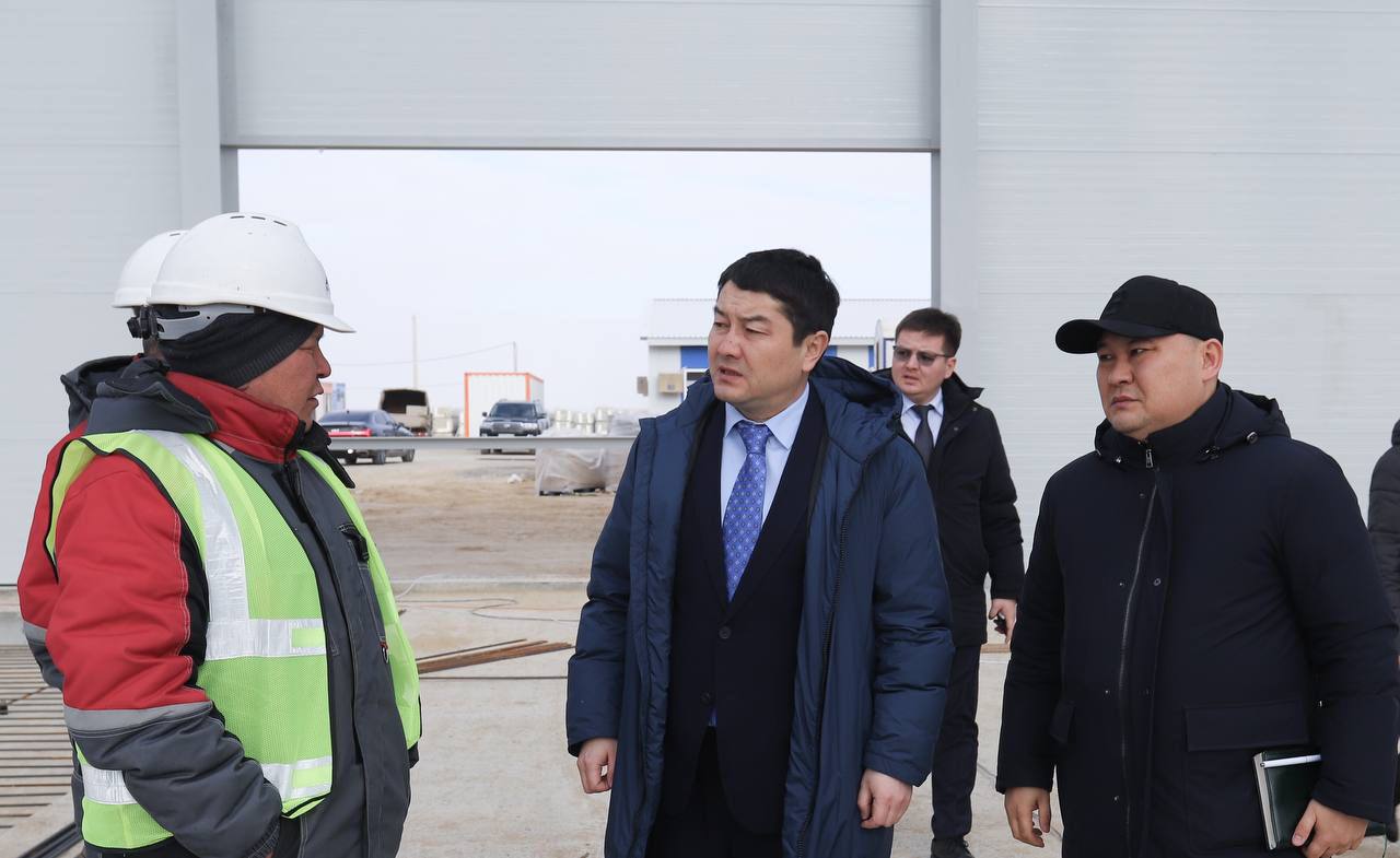 Нұрдәулет Қилыбай Жаңаөзендегі жаңа зауыттың құрылыс барысымен танысты